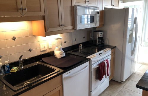 Willoughby Spit Casa | Bay View Bungalow By The Pier 4 Bedroom Home by RedAwning