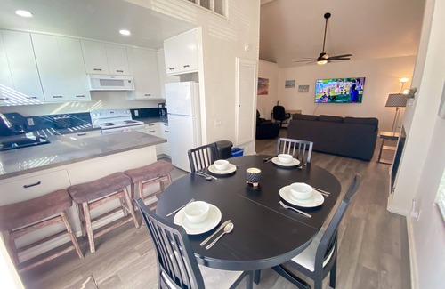 Crown Point Casa | Bay View Condo 1/2 block to Beach Park-Spa and Private Patio-Dog Friendly
