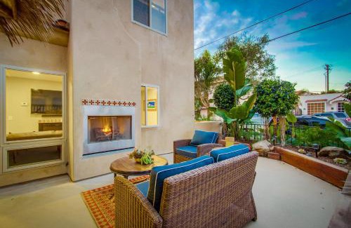 Crown Point Casa | Bay View Dream Home - IndoorOutdoor Living, Rooftop & Steps to Bay
