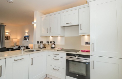 Brixham Cabaña | Bay View