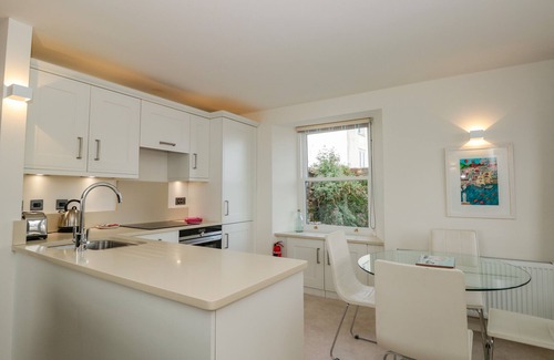 Brixham Cabaña | Bay View