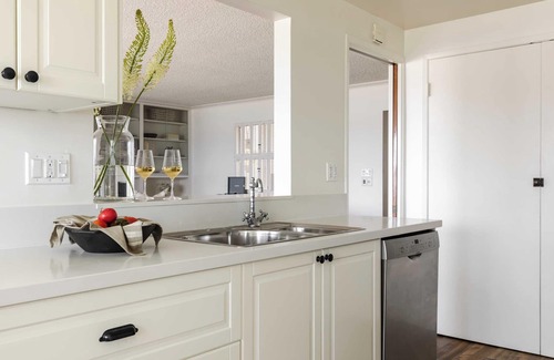 Mission Beach Casa | Bay View I by Avantstay Stylish Mission Beach Home on the Sand!