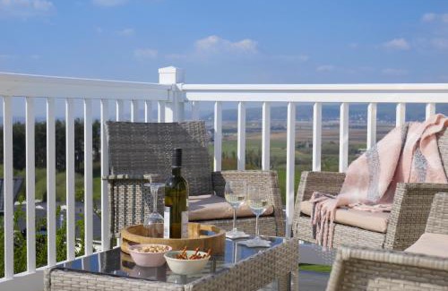 Borth Casa | Bay View Lodge, Brynowen