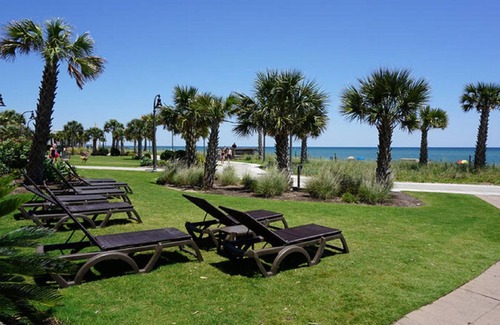 Downtown Myrtle Beach Condominio | Bay View Resort by Elliott Beach Rentals