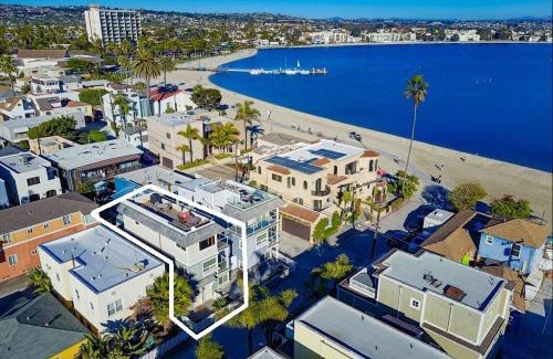 Mission Beach Casa | Bay View