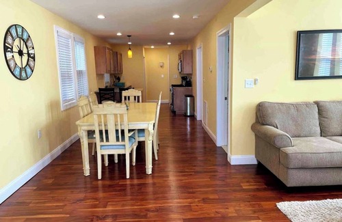 Ventnor City Casa | Bay view-walk to beach/boards/restaurants, parking