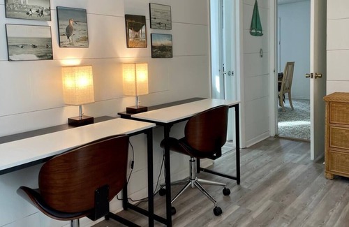Northeast Virginia Beach Condominio | Bay Views Easy Beach Access