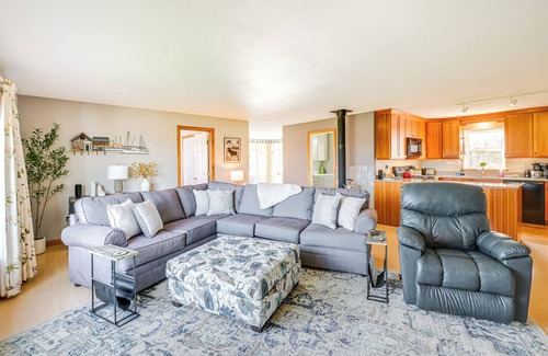 Steuben Casa | Bay Views: Peaceful Acadia National Park Getaway!
