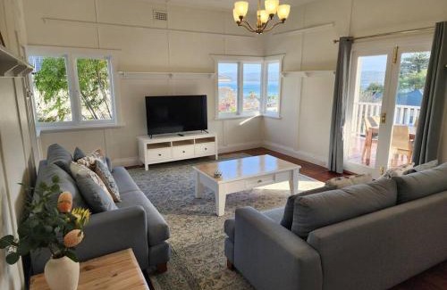 Albany Casa | Bay Vista Cottage by the BnB Collection