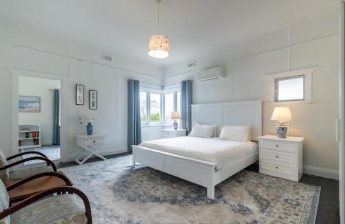 Albany Casa | Bay Vista Cottage by the BnB Collection