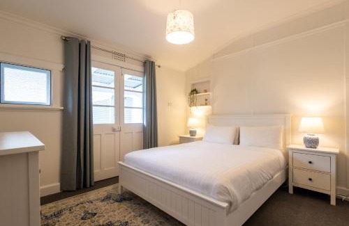 Albany Casa | Bay Vista Cottage by the BnB Collection