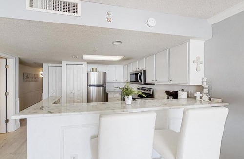 Crescent Beach Hotel | Bay Watch 1408