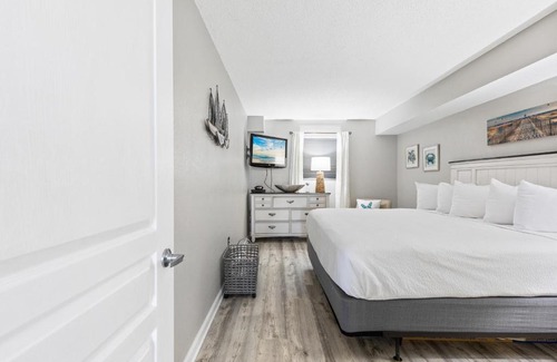 Crescent Beach Hotel | Bay Watch 1635
