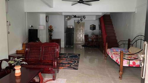 Taman Bukit Katil Casa | Bayan 10 Homestay, Ayer Keroh Guest House - 4bedrooms, 15minutes to town
