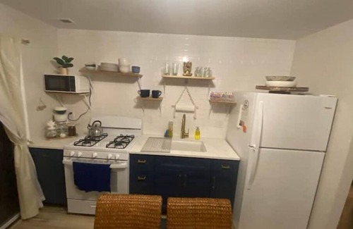 Villas Cabaña | BAYDREAMER is a cozy cottage close to the water and pet friendly