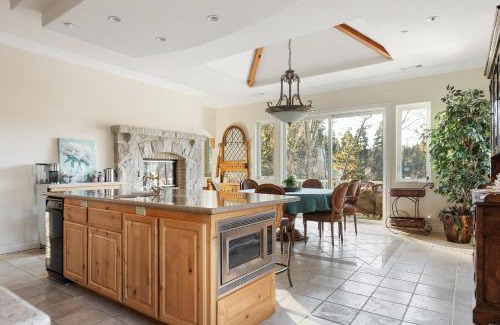 Lake Arrowhead Casa | Bayfront Beauty