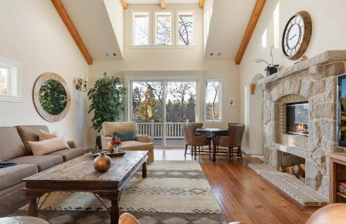 Lake Arrowhead Casa | Bayfront Beauty