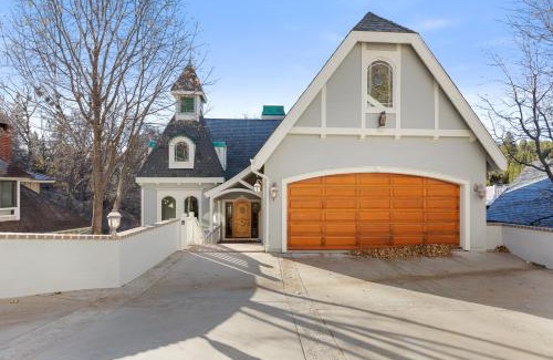 Lake Arrowhead Casa | Bayfront Beauty