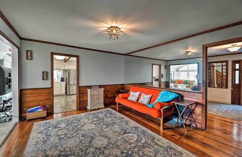 Chocowinity Casa | Frente al río Blounts Creek Home w / Dock & Beach!
