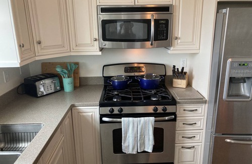 Manahawkin Apartamento | Bayfront Duplex Property of LBI minutes from Hotel LBI, center of the island!
