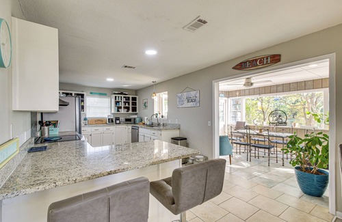 Florida Panhandle Casa | Bayfront Haven: Group Getaway in Milton!