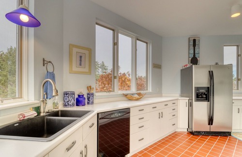 Phippsburg Casa | ¡NUEVO LISTADO! Casa frente a la bahía con vistas de 270 grados, terraza y porche, cerca de Popham Beach