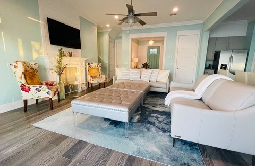 Navarre Casa | Bayfront home with private pier, boat moorage, patio, & amazing water views