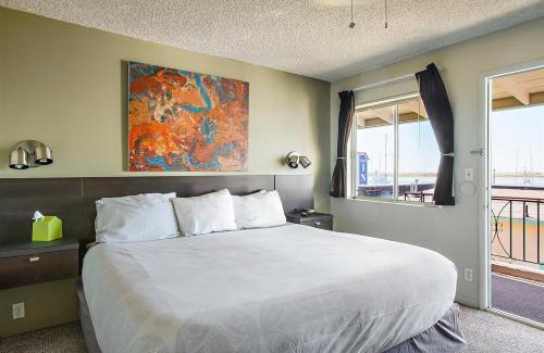Morro Bay Hotel | Bayfront Inn