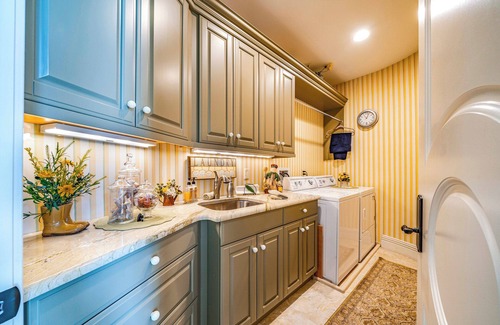 Riviera Casa | Bayfront Mansion w/ Pool, 6BR, Ample Parking & Sunset Views