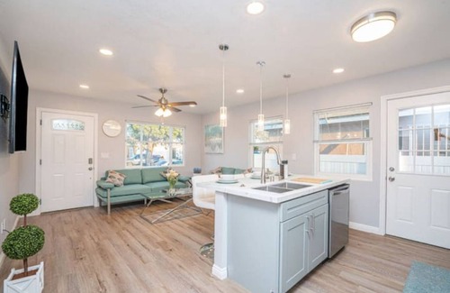 Lincoln Acres Casa | Bayfront Newly Remodeled Home #A