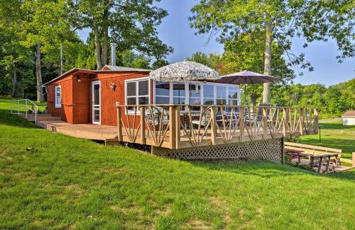 Red Creek Casa | Bayfront Red Creek Vacation Rental with Boat Dock!