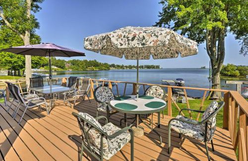 Red Creek Casa | Bayfront Red Creek Vacation Rental with Boat Dock!