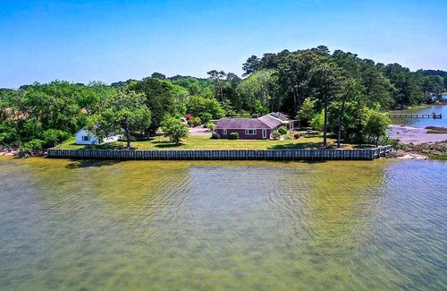 Davis Wharf Casa | Bayfront Retreat with Game Room and Outdoor Pool!