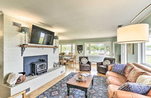 Davis Wharf Casa | Bayfront Retreat with Game Room and Outdoor Pool!