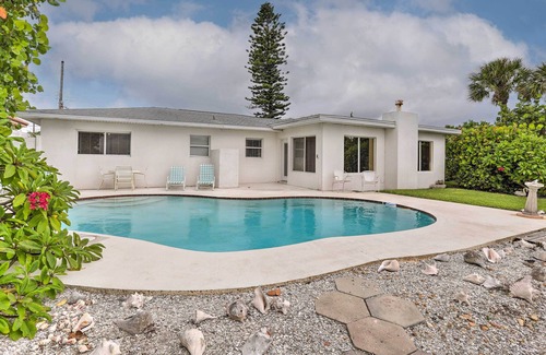 Belle Vista Casa | Bayfront St Pete Beach Home w/ Outdoor Pool!