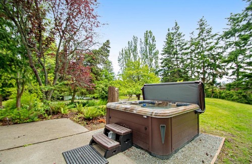 Camano Island Casa | Bayleaf Cottage