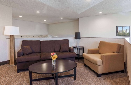 Barstow Hotel | Baymont by Wyndham Barstow Historic Route 66