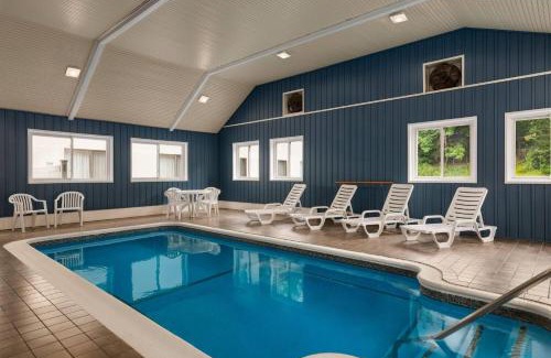 Branford Hotel | Baymont by Wyndham Branford/New Haven