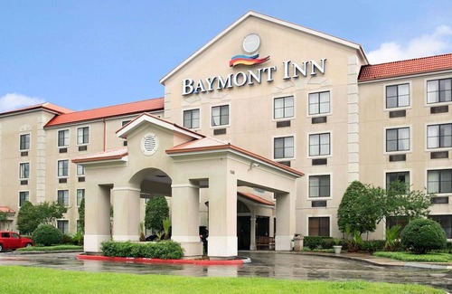 Conroe Hotel | Baymont by Wyndham Conroe