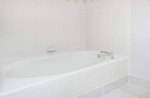 Clarksville Hotel | Baymont by Wyndham Clarksville Northeast