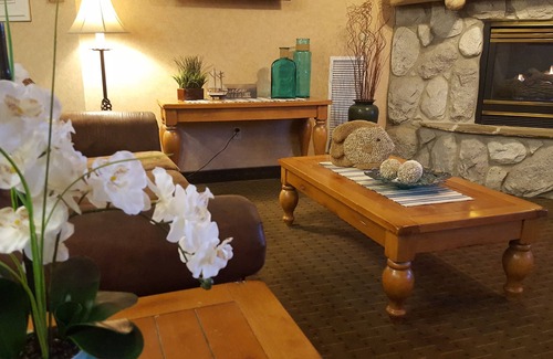Coeur d'Alene Hotel | Baymont by Wyndham Coeur D Alene