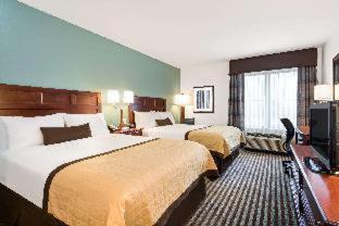 Dupont Hotel | Baymont by Wyndham Denver International Airport