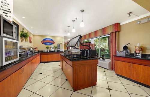 Gainesville Hotel | Baymont By Wyndham Gainesville I-75