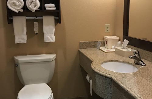 Jewett Hotel | Baymont by Wyndham Jewett