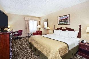 Ashley Oaks Hotel | Baymont by Wyndham Knoxville/Cedar Bluff