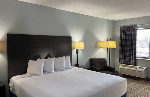 Buechel Hotel | Baymont by Wyndham Louisville Airport South