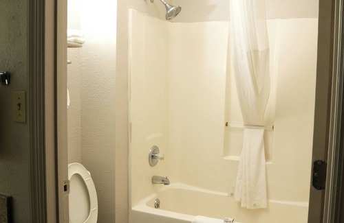 Manning Hotel | Baymont by Wyndham Manning