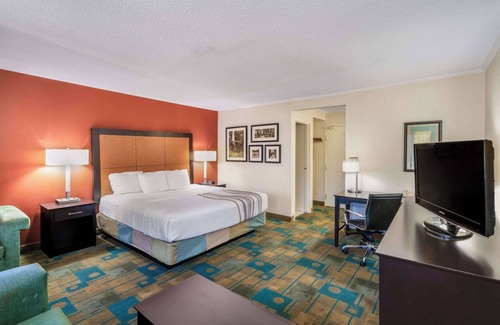 Meridian Hotel | Baymont by Wyndham Meridian