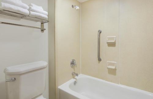 Orangeburg Hotel | Baymont by Wyndham Orangeburg North
