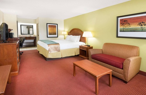 Orangeburg Hotel | Baymont by Wyndham Orangeburg North